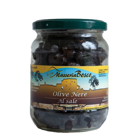 Svarta semitorkade oliver i salt, med kärnor, De Padova, Apulien. <br>420 g netto